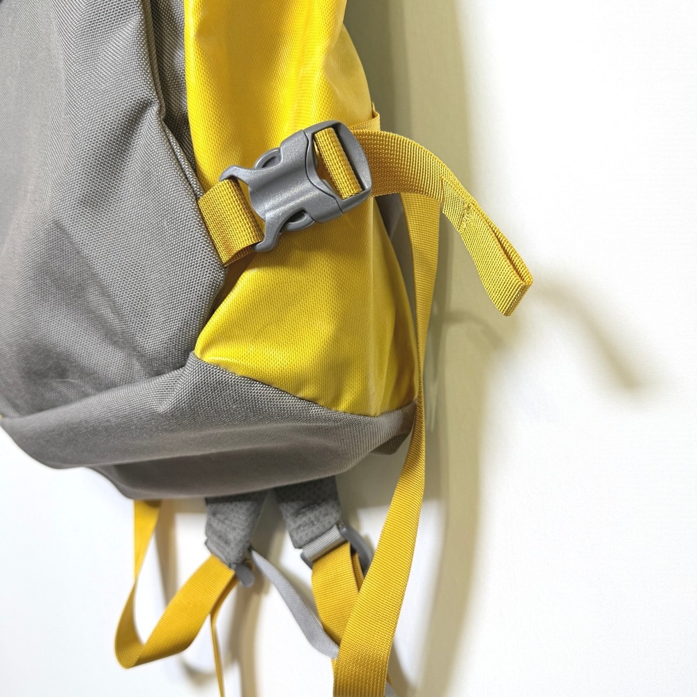 Mystery Ranch Street Zen Backpack Yellow Grey Hiking Commuter Daypack 25L - Picture 3 of 15